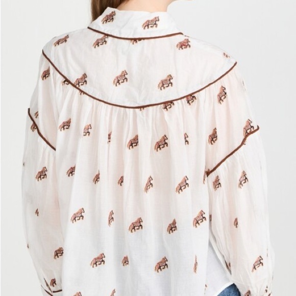FARM RIO Women's Embroidered Horse Blouse - Picture 6 of 11